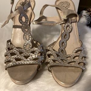 Like new Vince Caputos silver metallic sandals size 9